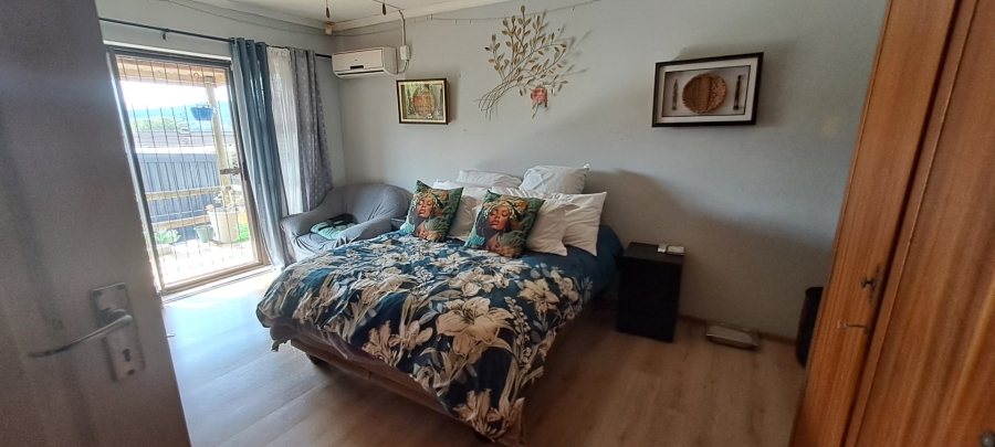 4 Bedroom Property for Sale in Vanes Estate Eastern Cape